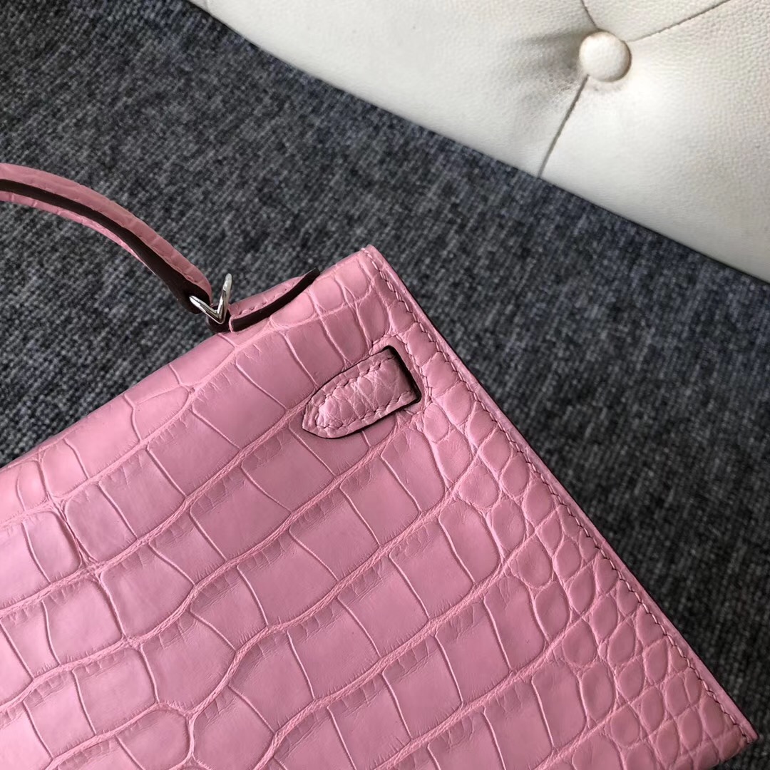 香港大埔區Hermes Mini Kelly 二代 霧面方塊 美洲鱷魚 5P櫻花粉 Pink 銀扣