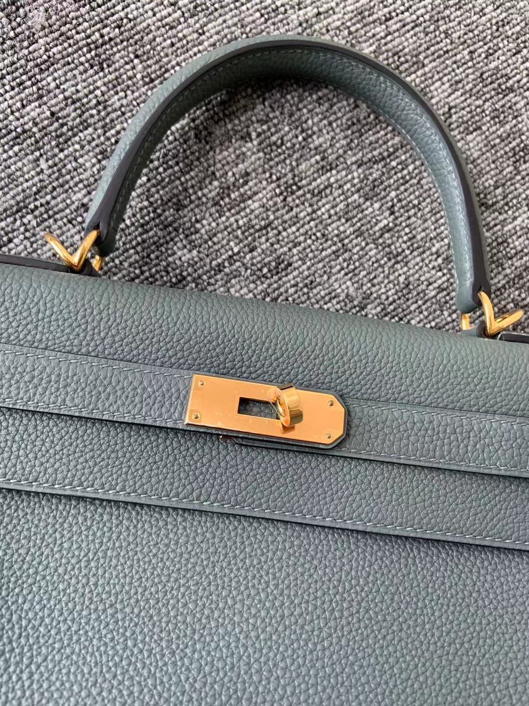 Replica Hermes Vert Amande Clemence Kelly 32cm Retourne Handbag