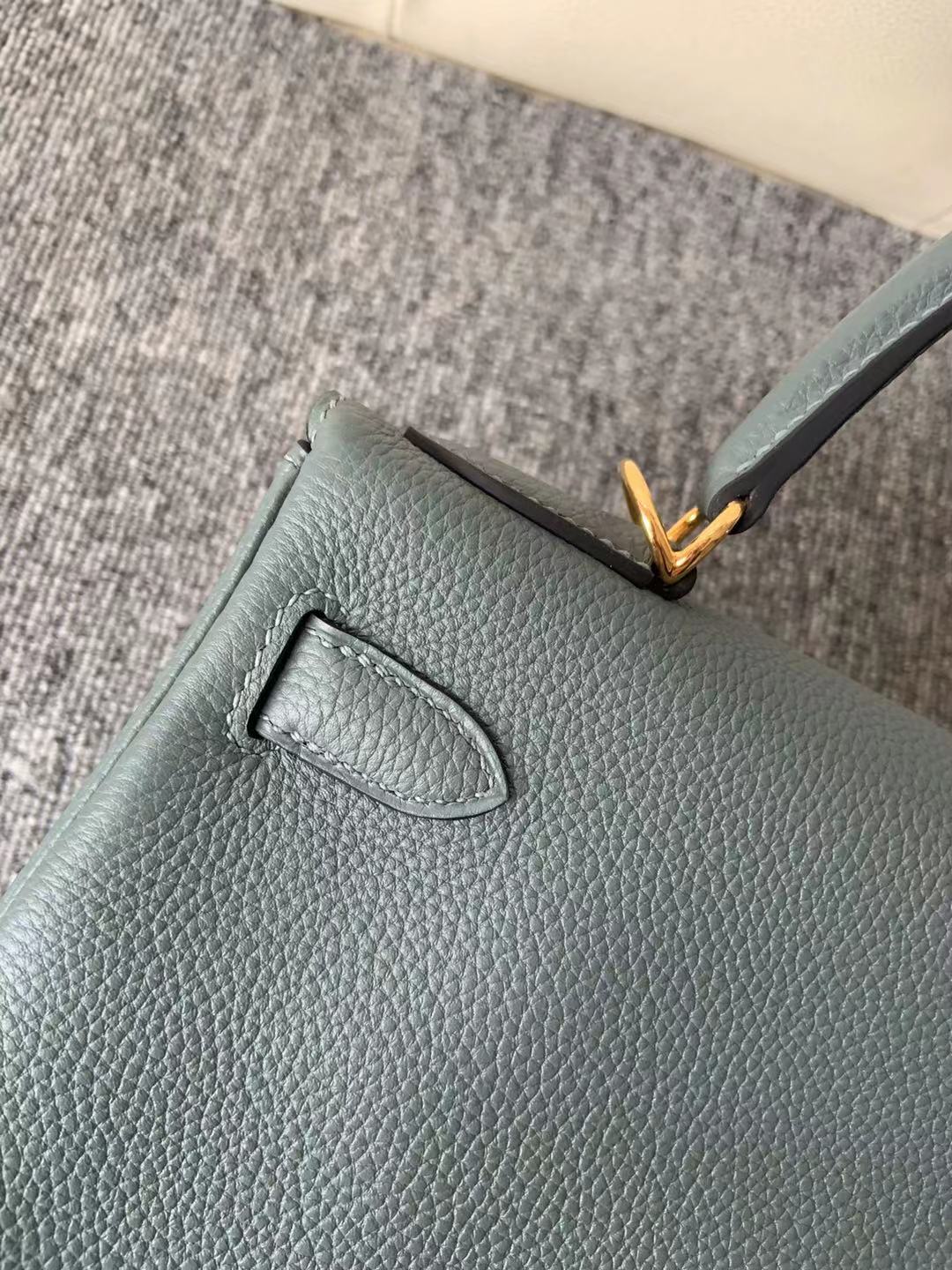 愛馬仕内縫凱莉包 Hermes kelly 28cm CC63杏綠色 Vert Amande Togo 禦用五金 鍍24k金