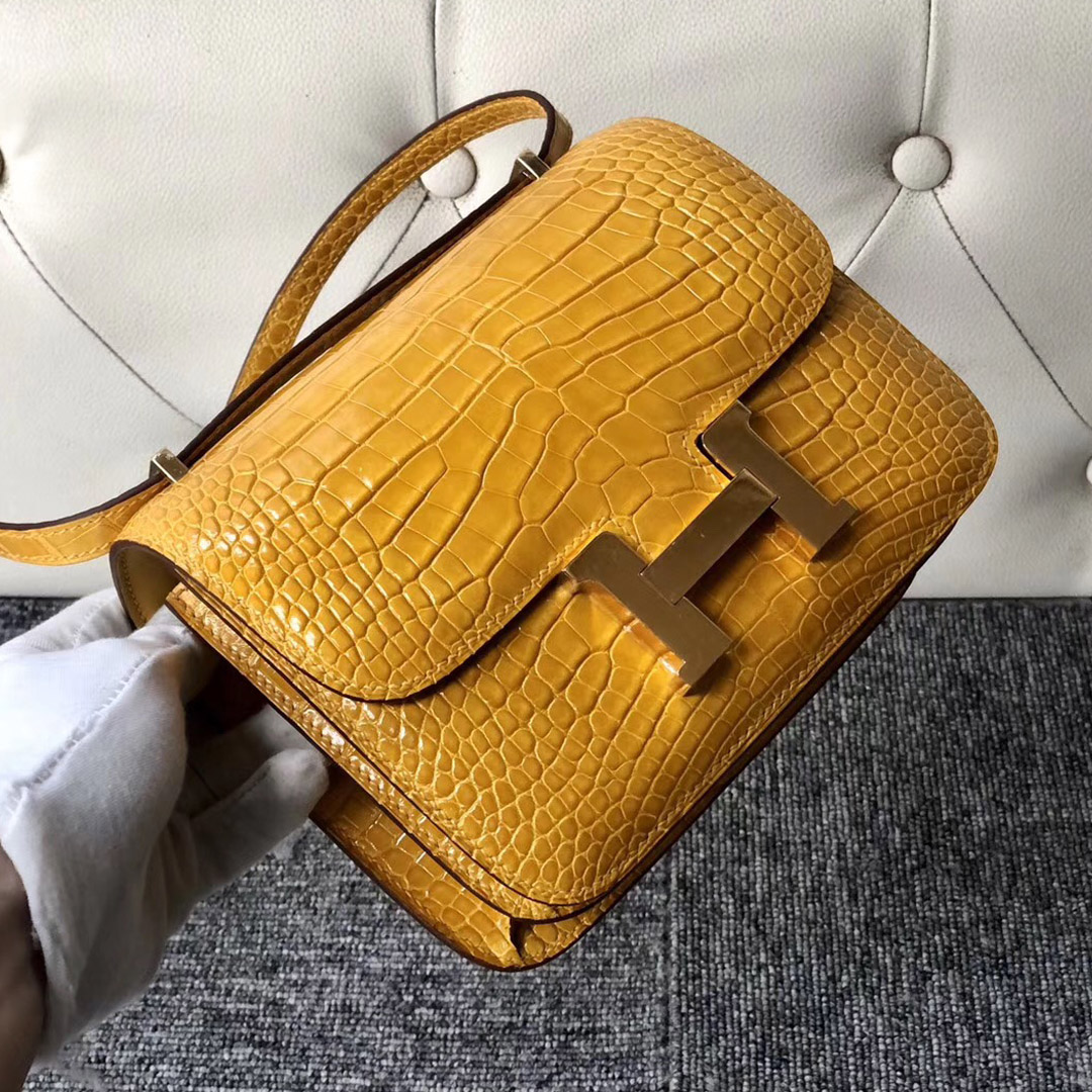 愛馬仕包包香港觀塘區官網 Hermes Constance 19cm 9D琥珀黃 Amber 美洲鱷