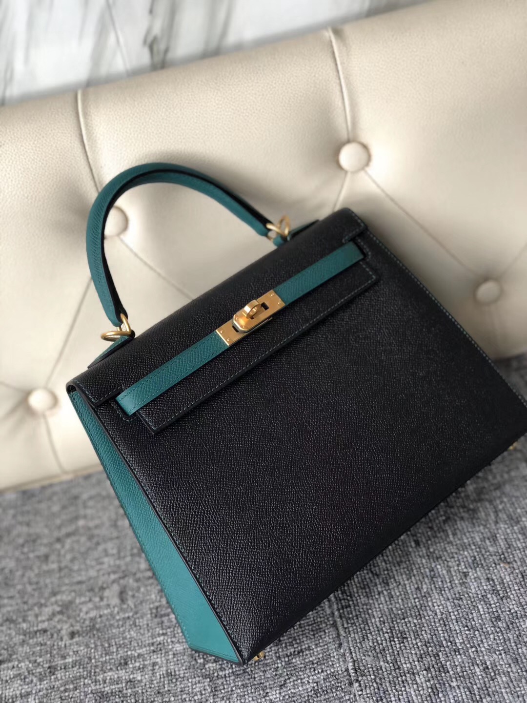 臺灣新竹市愛馬仕 Hermes Kelly 25cm Hss CK89黑色/Z6孔雀綠 Epsom 磨砂金扣 馬蹄印