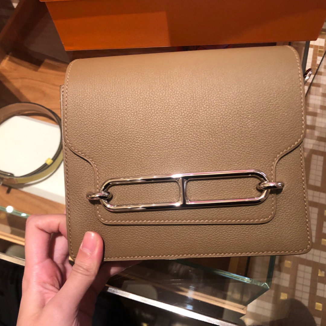 香港油尖旺區 愛馬仕豬鼻子包包價格 Hermes Roulis 18cm Everycolor CK37金棕色 Gold