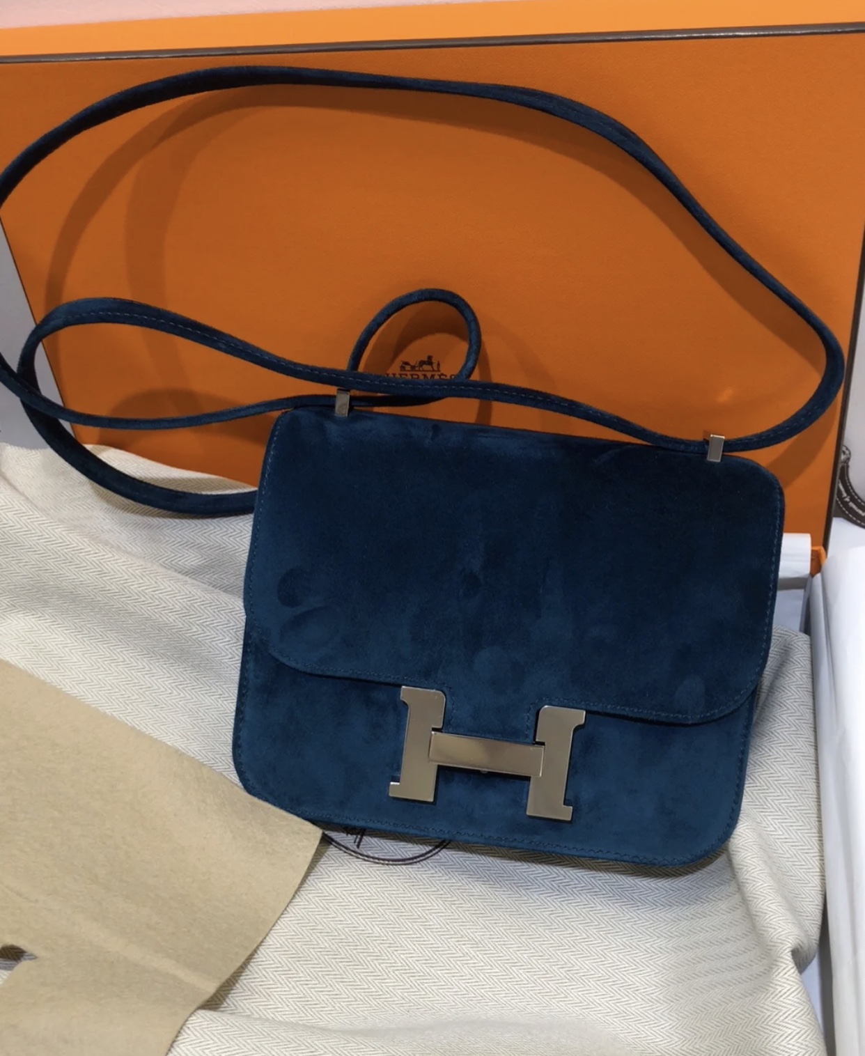 香港島中區 愛馬仕康斯坦斯包 Hermes Constance 19cm 羊皮反絨 麂皮 Boblis Suede