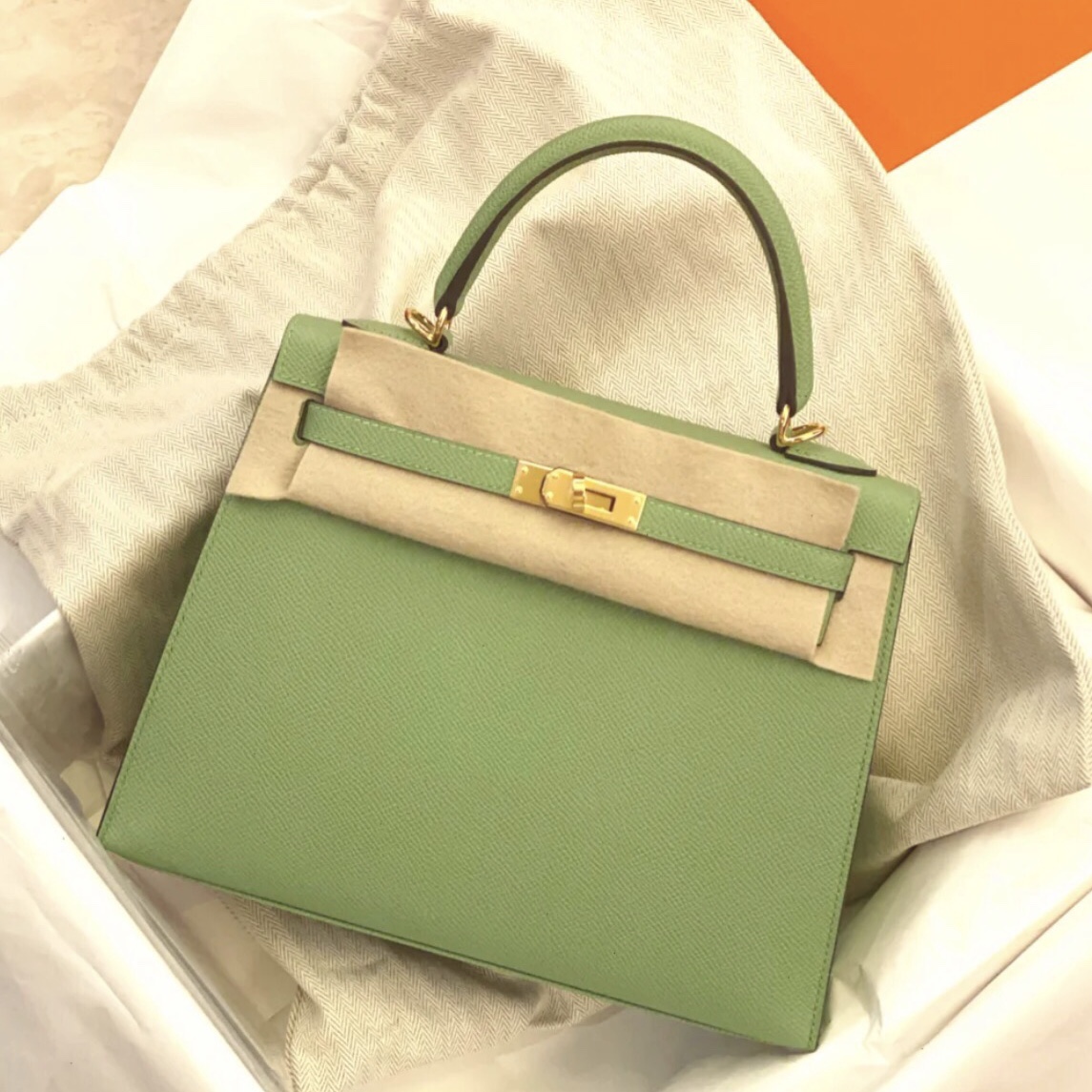 愛馬仕凱莉包 2020春夏新色 Hermes Kelly 25cm 3I牛油果綠Vert Criquet 蟋蟀綠