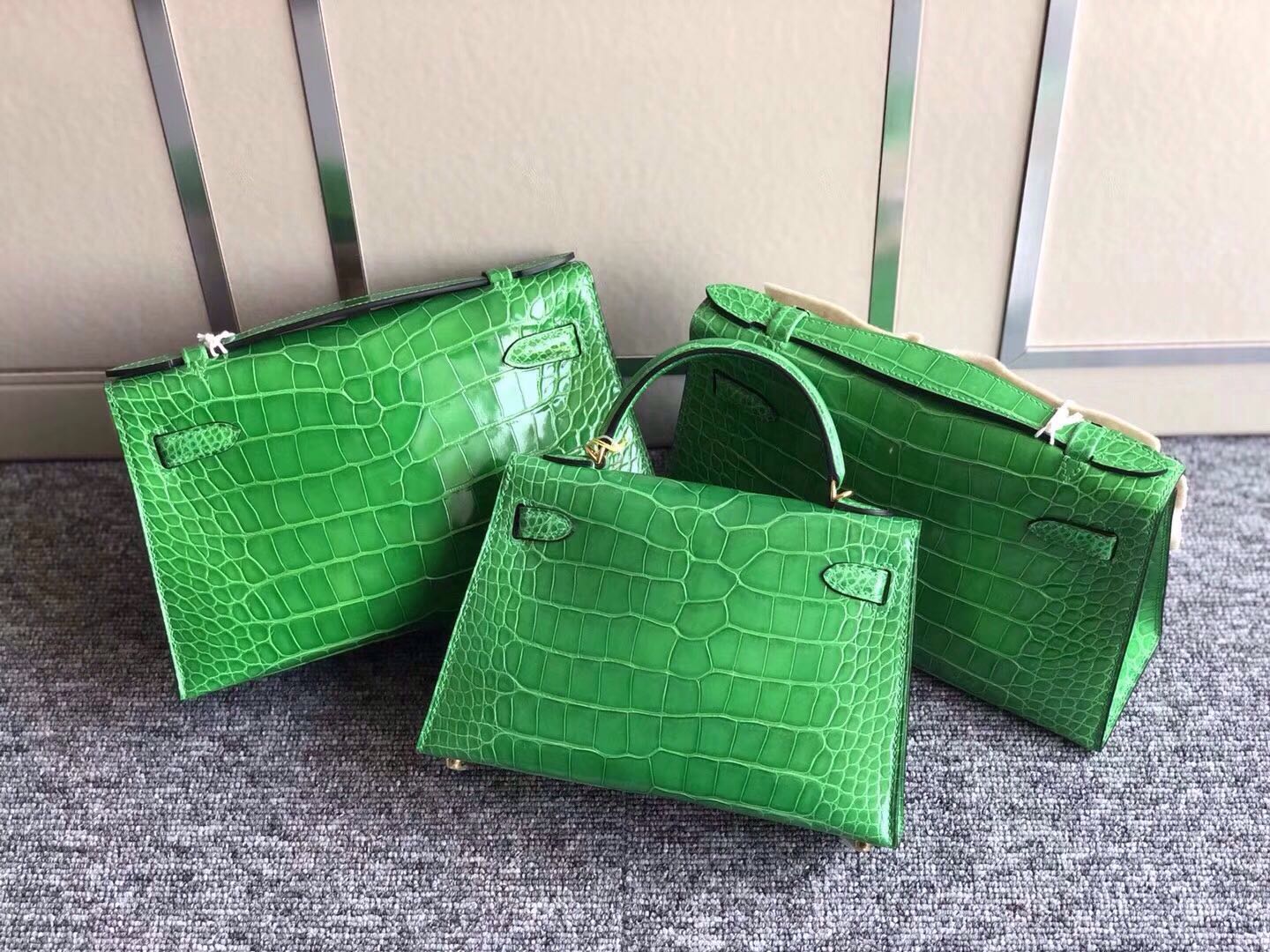 Hermes MiniKelly Pochette / MiniKelly 2代 1L仙人掌綠 Cactus大小對比圖