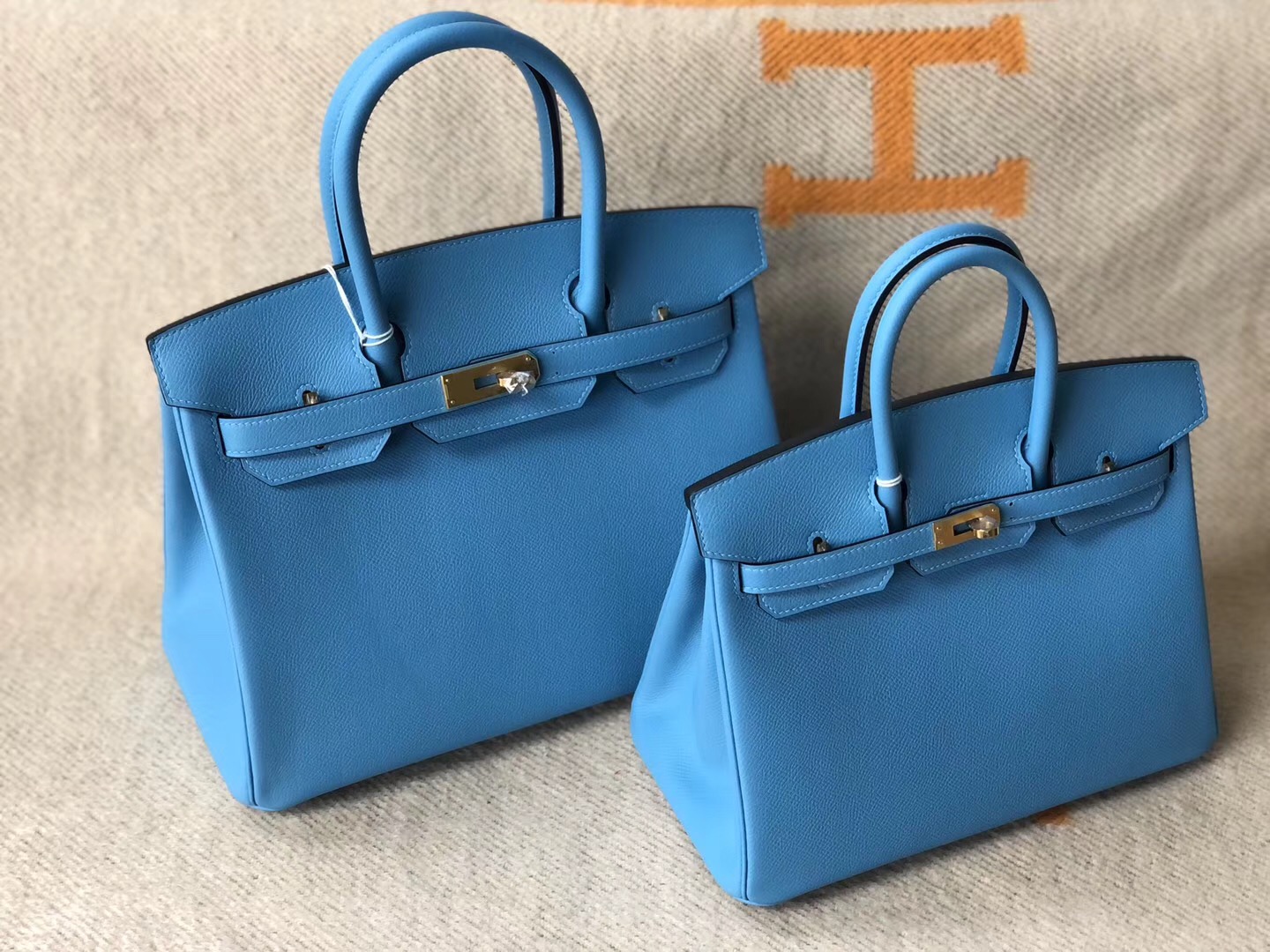 香港島鉑金包價格 Hermes Birkin25cm 30cm P3北方藍 Blue de nord 對比圖