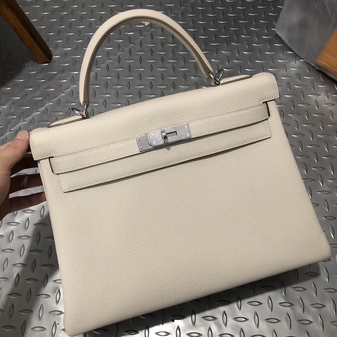 香港九龍城區 愛馬仕凱莉包32 多少錢 Hermes Kelly 32cm ck10奶昔白 Craie