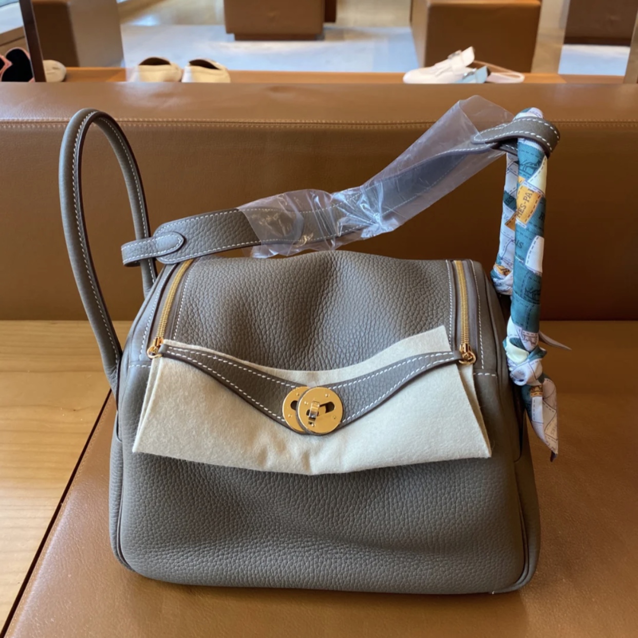 愛馬仕林迪包 香港專櫃購買實拍圖片及上身體效果圖 Hermes Lindy 26cm