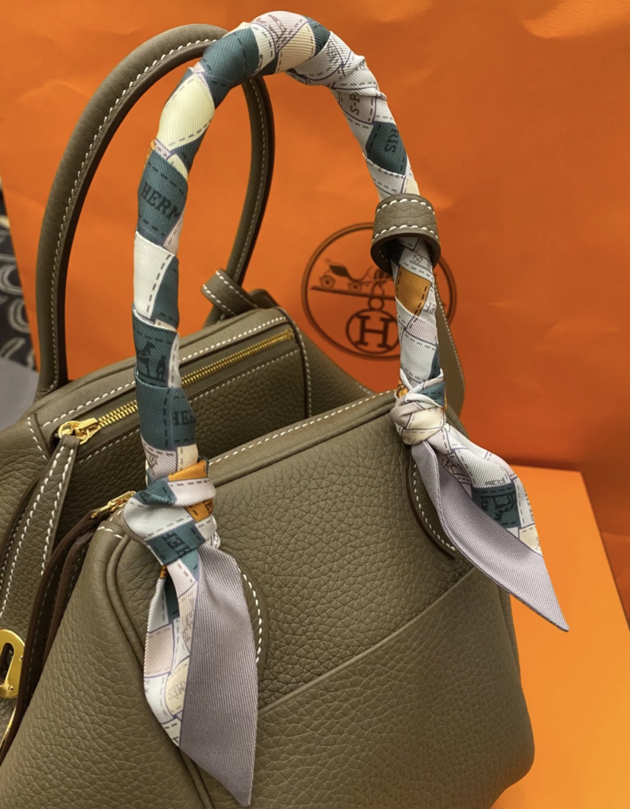 愛馬仕林迪包 香港專櫃購買實拍圖片及上身體效果圖 Hermes Lindy 26cm