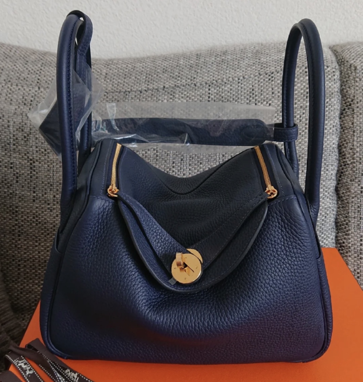 愛馬仕lindy買26還是30 lindy國內價格 Hermes Lindy 26cm 2Z午夜藍Blue nuit