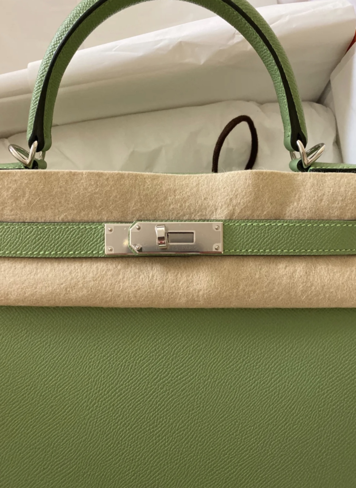 愛馬仕凱莉包春夏新色 Hermes Kelly 25cm 3I牛油果綠Vert Criquet蟋蟀綠