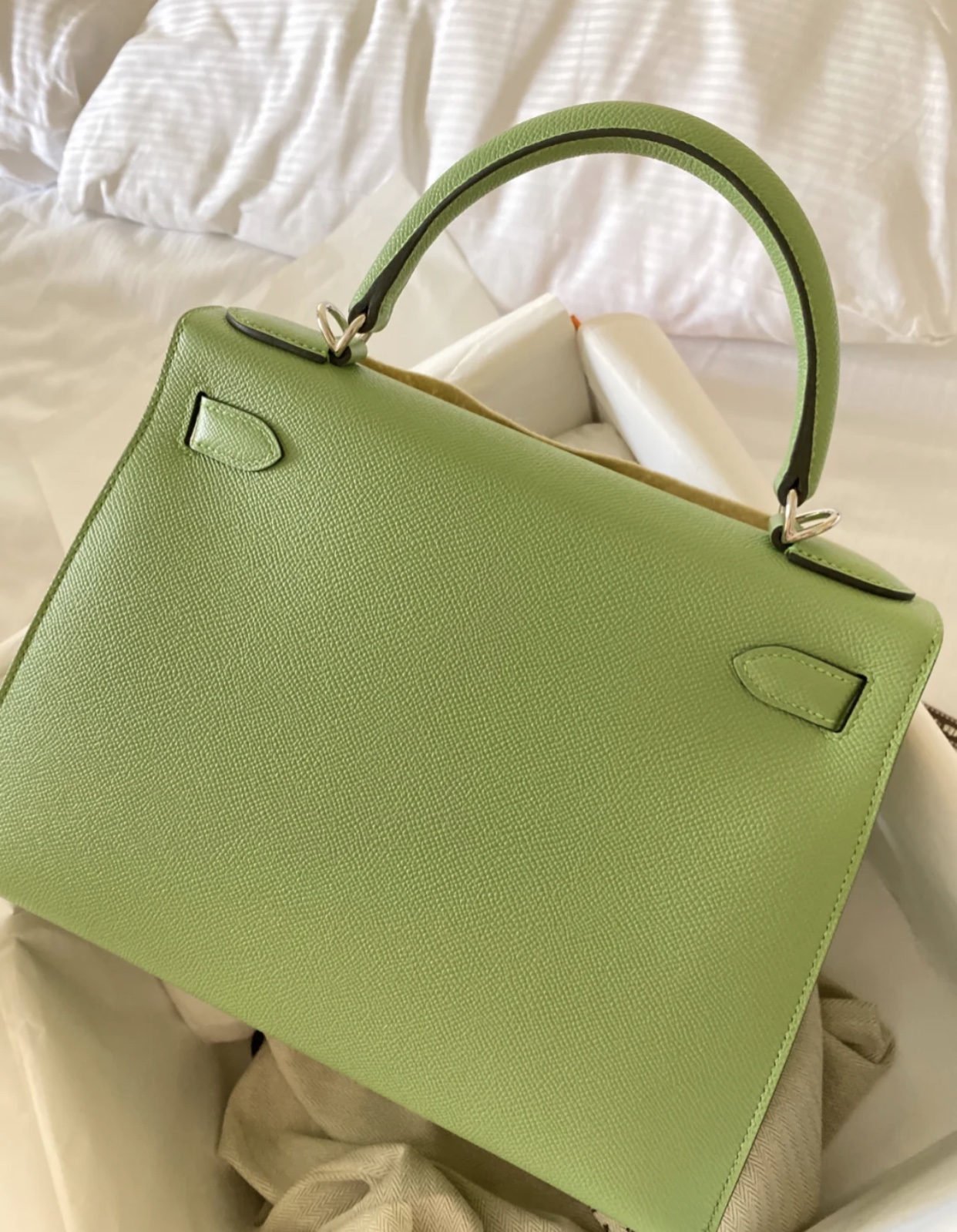 愛馬仕凱莉包春夏新色 Hermes Kelly 25cm 3I牛油果綠Vert Criquet蟋蟀綠