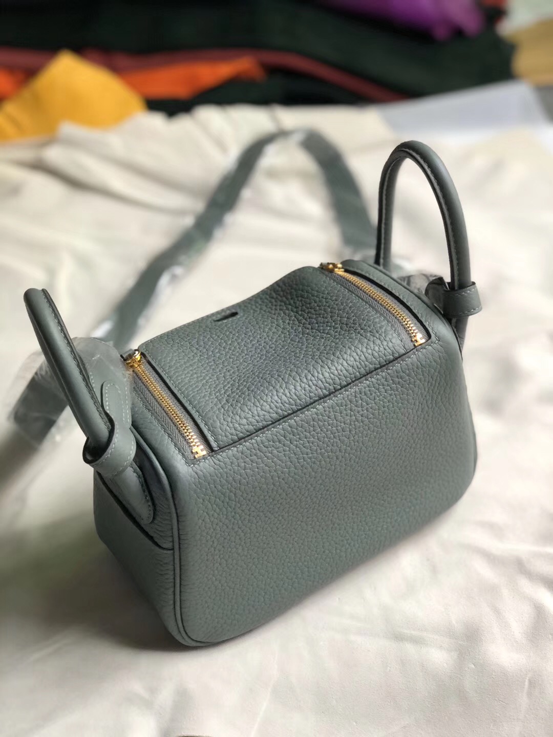 Hermes Mini Lindy Handbag 19cm cc63 vert amande 杏綠色 Clemence