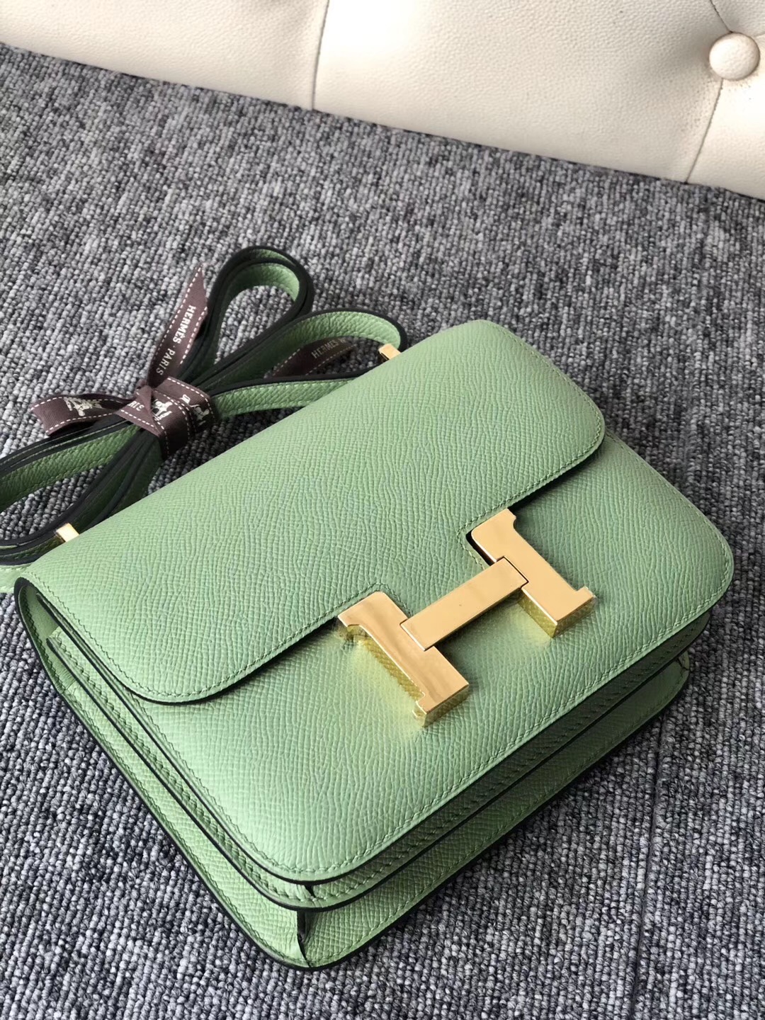 香港灣仔區 Hermes Constance 19cm New 3I牛油果綠 Vert Criquet 蟋蟀綠