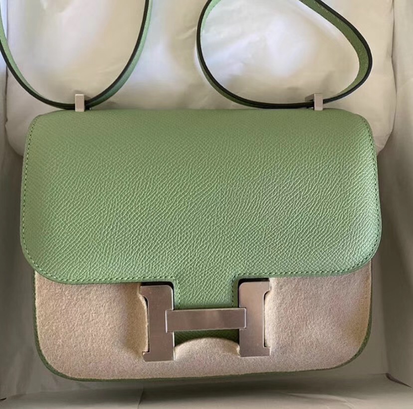 香港灣仔區 Hermes Constance 19cm New 3I牛油果綠 Vert Criquet 蟋蟀綠