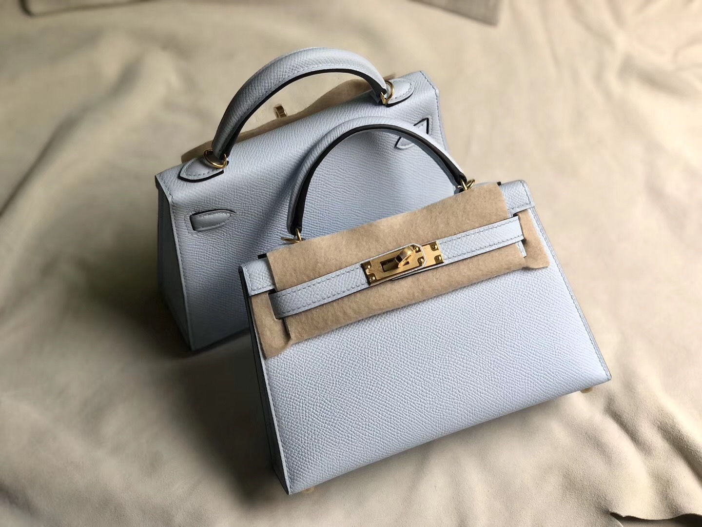 香港東區愛馬仕 Hermes kelly mini 二代 T0 Blue Brume 霧藍色 什麼價格