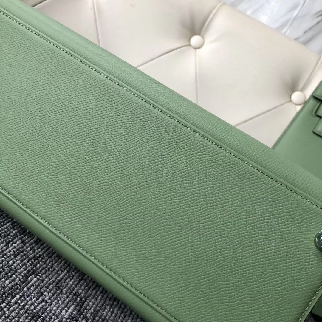 Qatar Kuwait Hermes Kelly 28cm 3I牛油果綠 Vert Criquet 蟋蟀綠