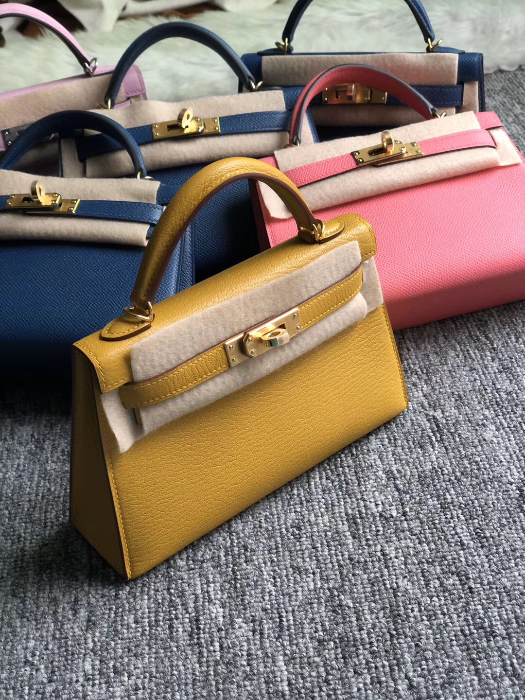 Hong Kong Hermes Kelly Mini 2 代 19cm Chevre 山羊皮 9D Amber 琥珀黃