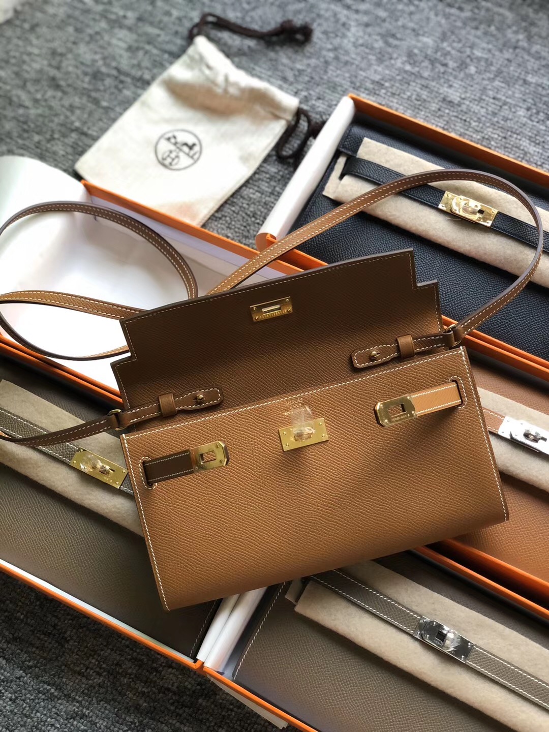 Los Angeles USA Hermes Portefeuille Kelly To Go CK37 Gold