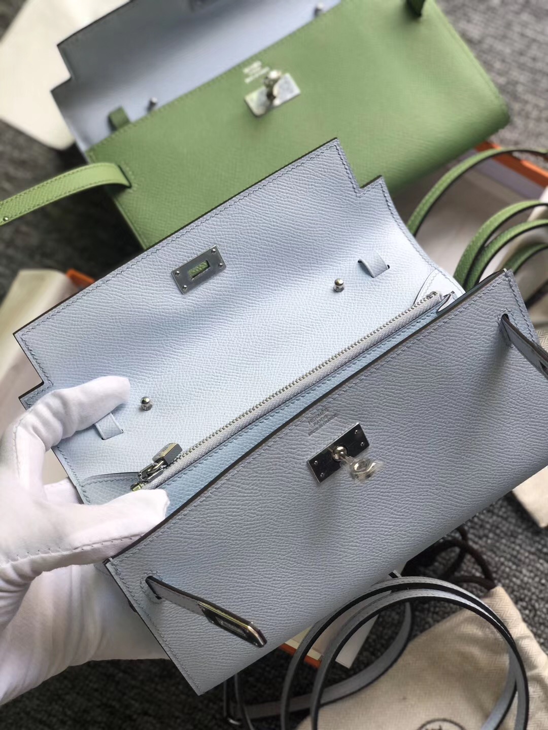 Hermes woc Portefeuille Kelly Classique To Go T0雾蓝色 blue brume