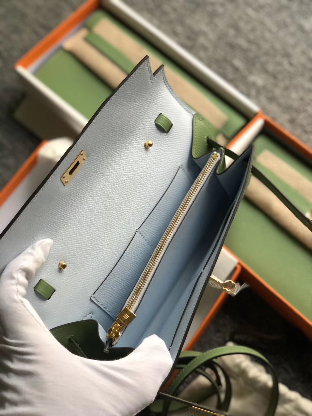 Hermes Kelly Classique To Go 3i Vert Criquet 牛油果綠 T0霧藍色 blue brume