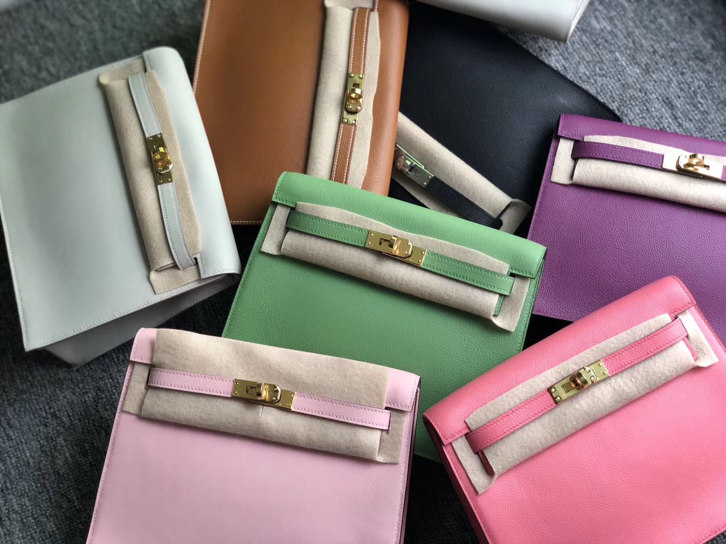 愛馬仕跳舞包 Qatar Kuwait Hermes Kelly Danse Evercolor CK37 Gold