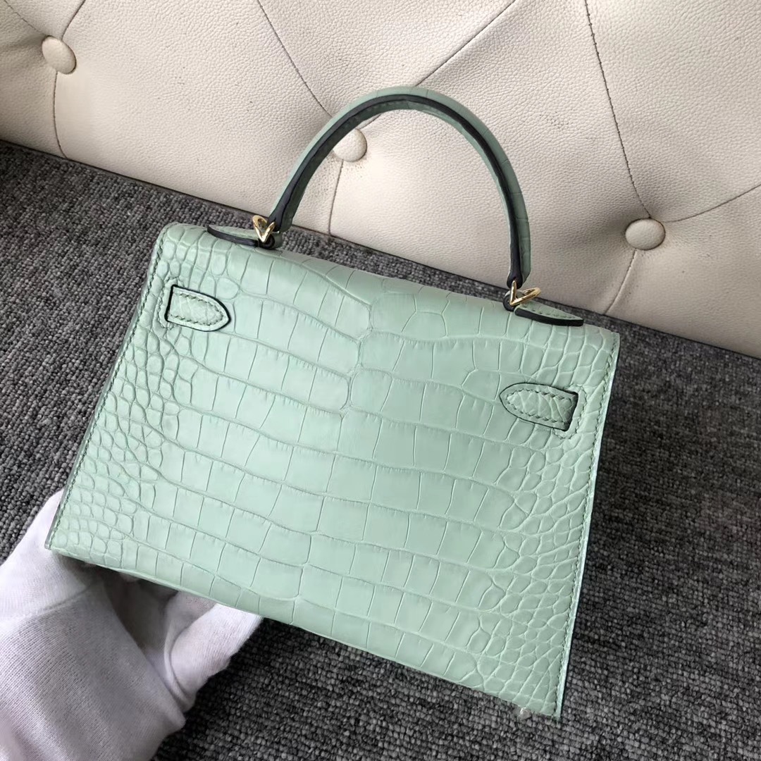 NEW HERMES 6U VERT D'EAU MATTE CROCODILE MINI KELLY II 20 POCHETTE CUT BAG  GREEN 