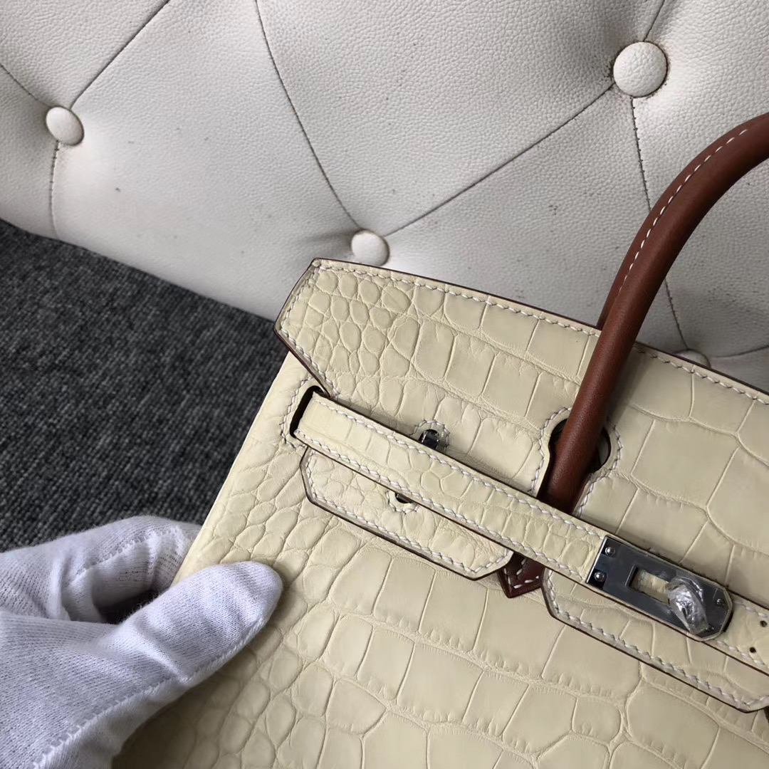 臺灣愛馬仕鉑金包Hermes Birkin 25cm 美洲鱷Y1香草色Vanille 馬鞍皮手腕