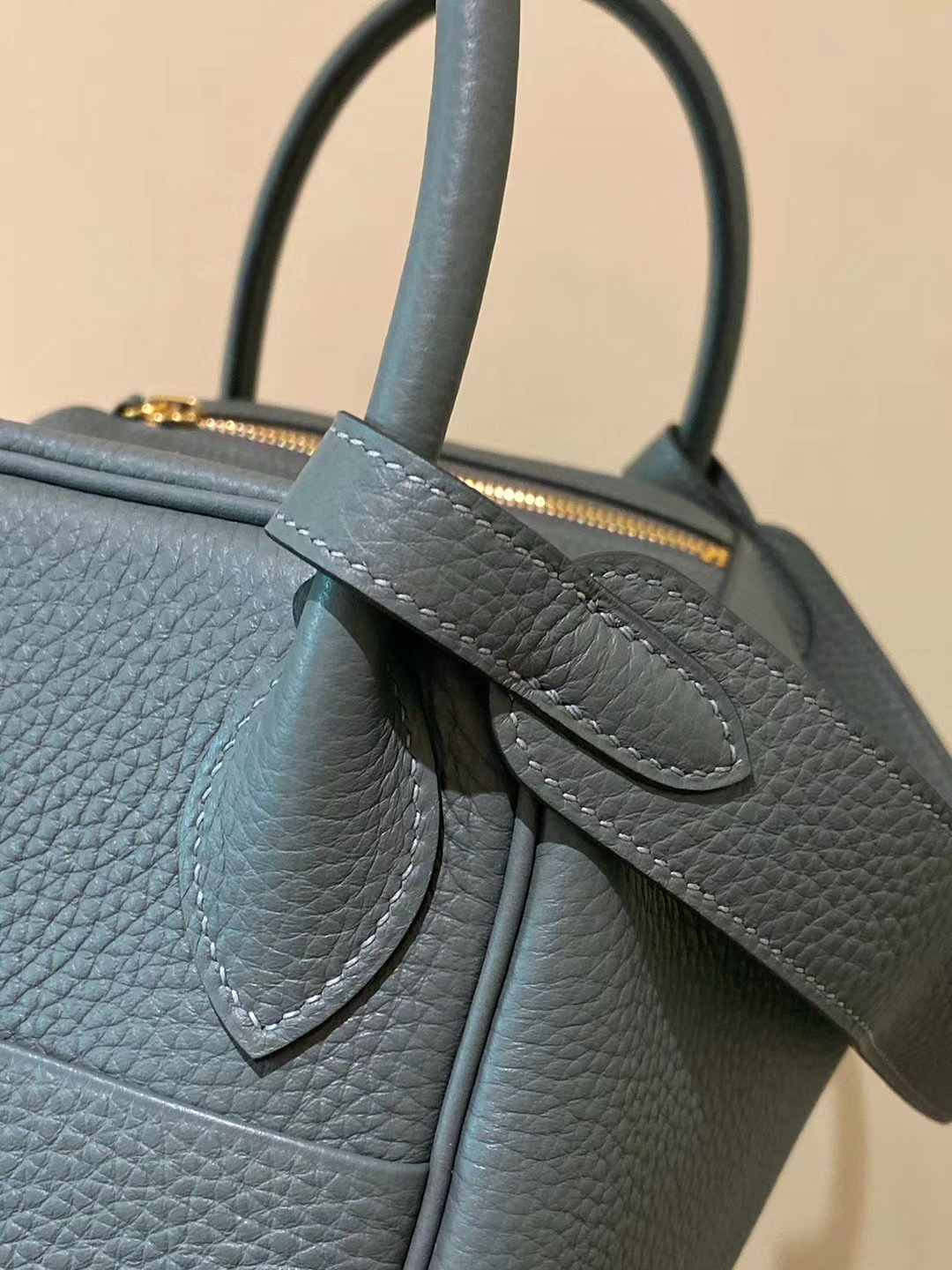 香港葵青 區愛馬仕 Hermes Lindy 26cm taurillon Clemence CC63 Vert amade