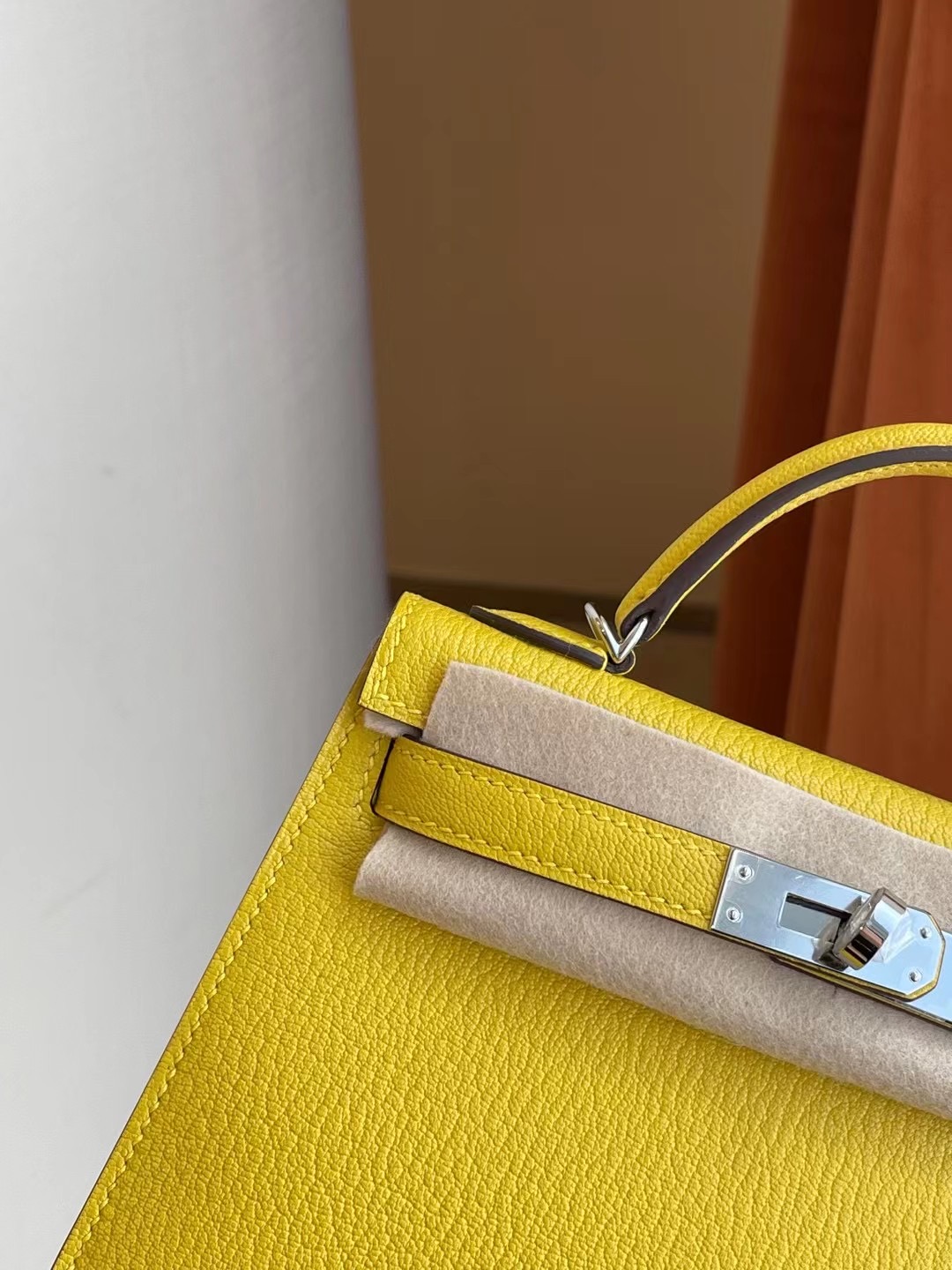 臺灣桃園縣 Hermes Kelly mini II 2代 9R Lime 檸檬黃 Chevre Mysore 山羊皮 銀扣