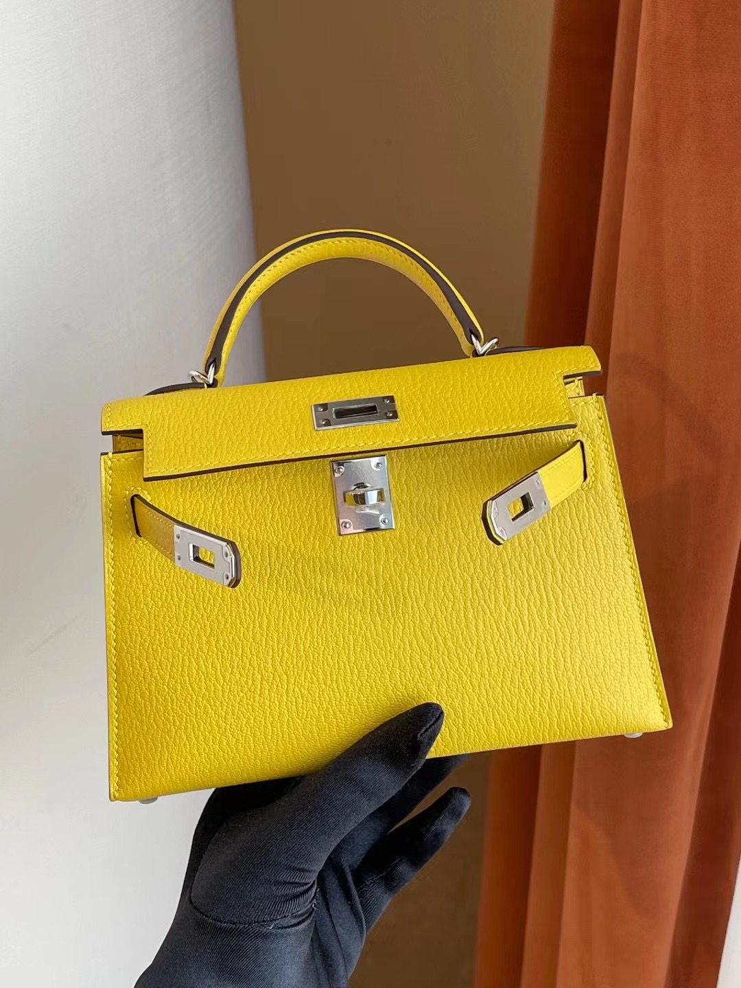 臺灣桃園縣 Hermes Kelly mini II 2代 9R Lime 檸檬黃 Chevre Mysore 山羊皮 銀扣