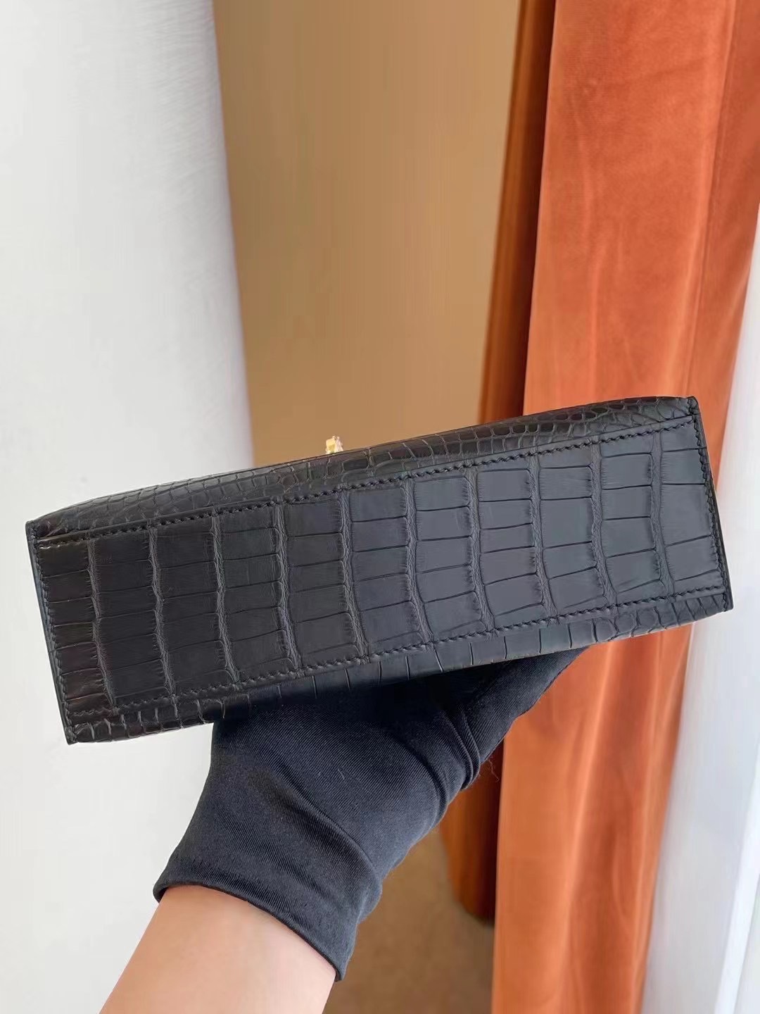 臺灣桃園市大溪區 Hermes Mini kelly pochette CK89 Noir 黑色 霧面方塊 美洲鱷魚
