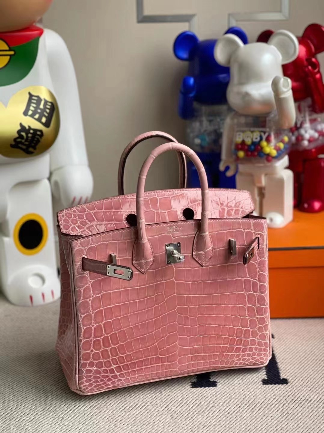 Hermes Birkin 25cm 1Q Rose Confetti 奶昔粉 亮面尼羅鱷魚銀扣