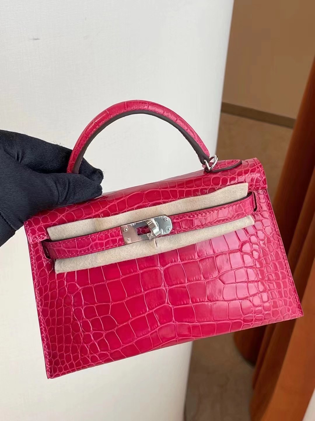 臺灣桃園市大園區 Hermes Kelly Mini II 2代 I6 Rose Extrême 極致粉 銀扣 亮面方塊 美洲鱷魚