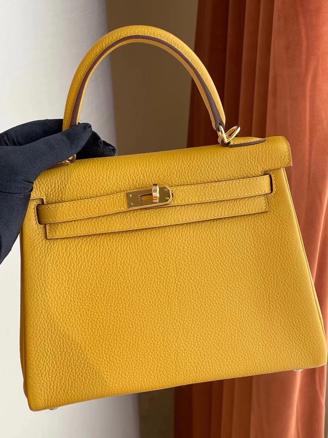 愛馬仕凱莉包25專櫃多少錢 Hermes Kelly 25 Togo 9D Amber 琥珀黃 金扣