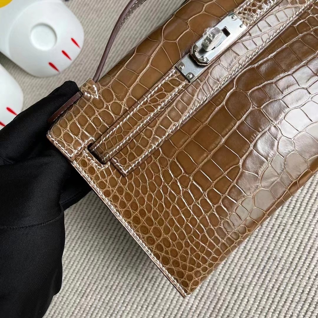 Hermes Mini Kelly Pochette 亮面美洲鱷魚 17 Ficelle 淡灰褐色 煙草色