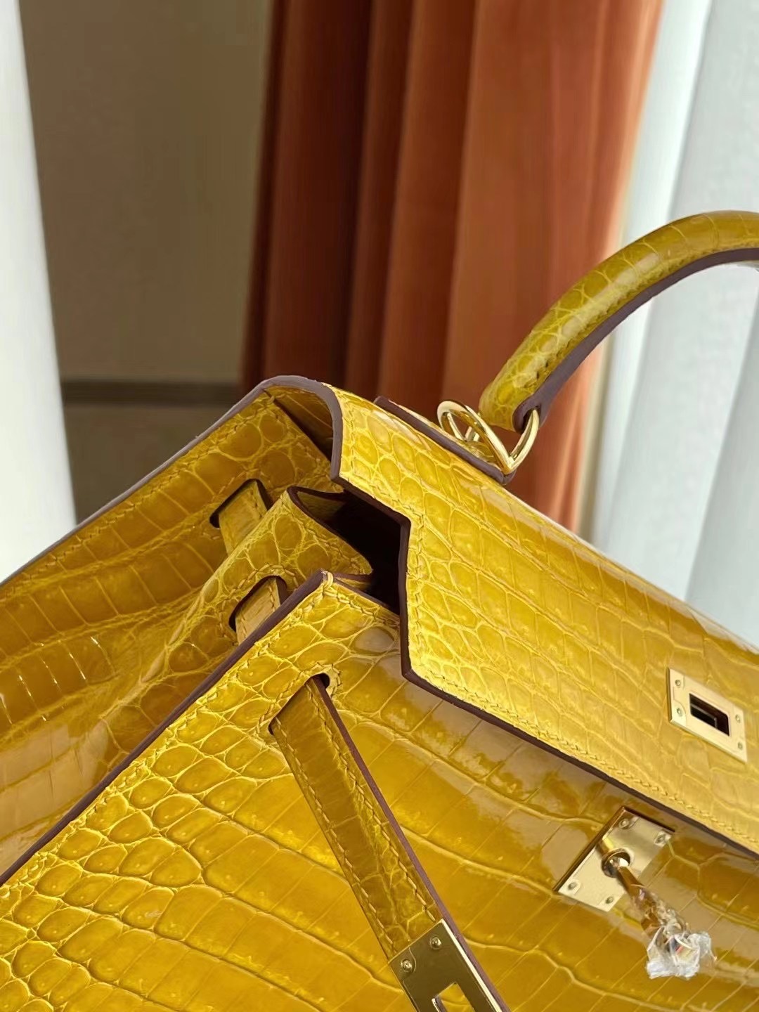 愛馬仕凱莉包25寸價格 Hermes Kelly 25cm 9D 琥珀黃 Amber 亮面灣鱷