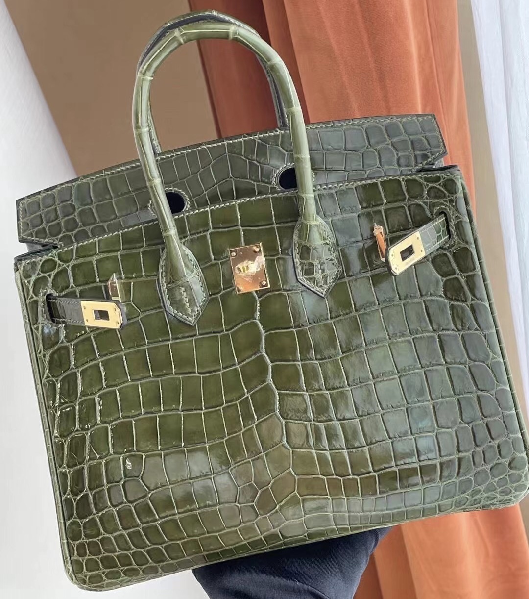 Qatar Doha Hermes Birkin 25cm 6H Olive green 橄欖綠 Shiny Nilo Crocodile