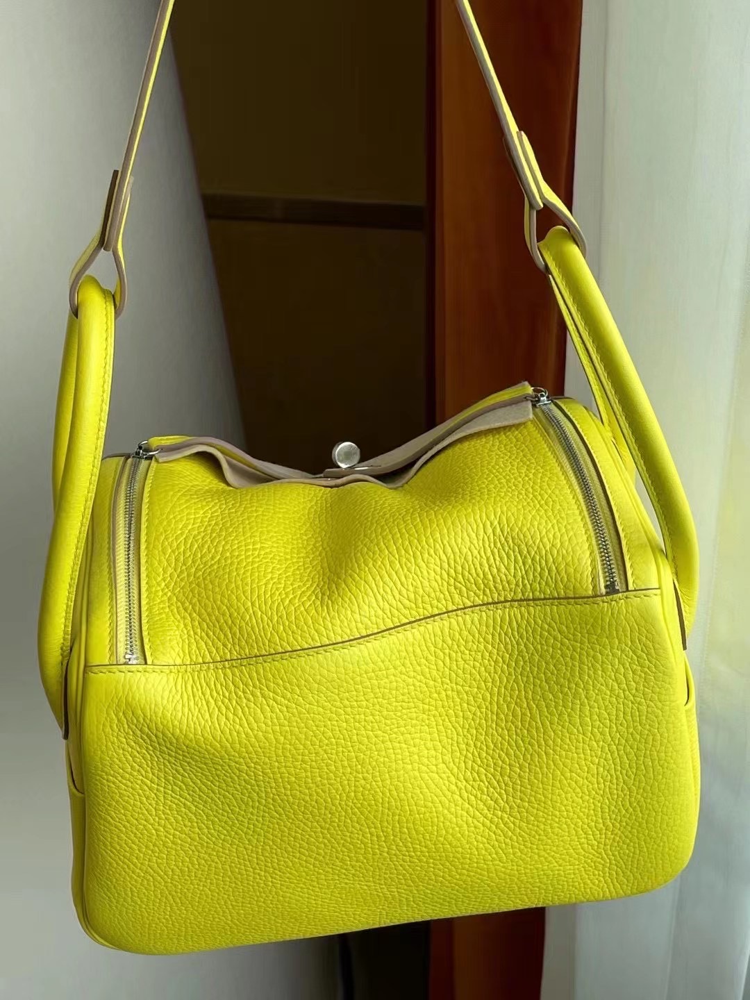 Hong Kong Hermes Lindy 26 9R Lime 檸檬黃 Taurillon Clemence 銀扣客定出