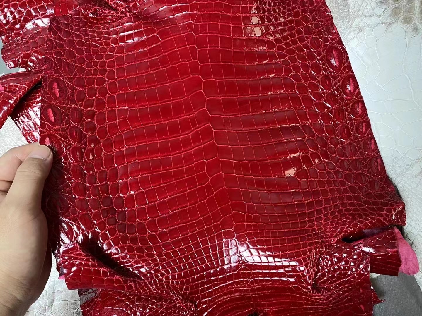 愛馬仕皮革分類大全 Hermes 亮面尼羅鱷魚 55 Rouge H 愛馬仕紅