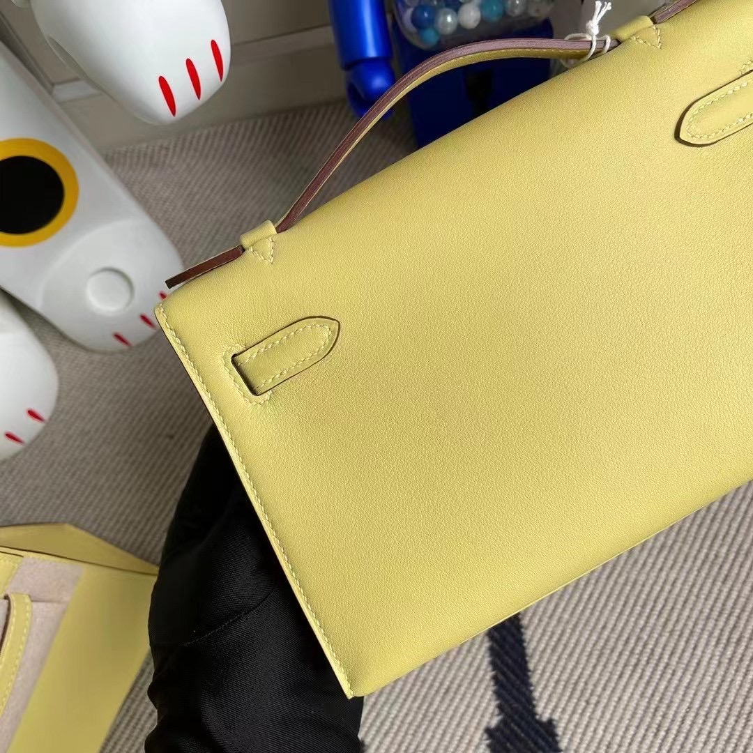 Hermes MiniKelly Pochette Swift calfskin 1Z jaune poussin 小雞黃 金扣 銀扣