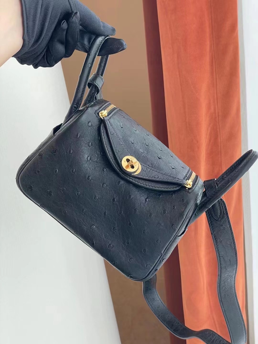 Taiwan Hermes Mini lindy Ostrich 南非KK鴕鳥皮 89 Noir 黑色 銀扣 客定出