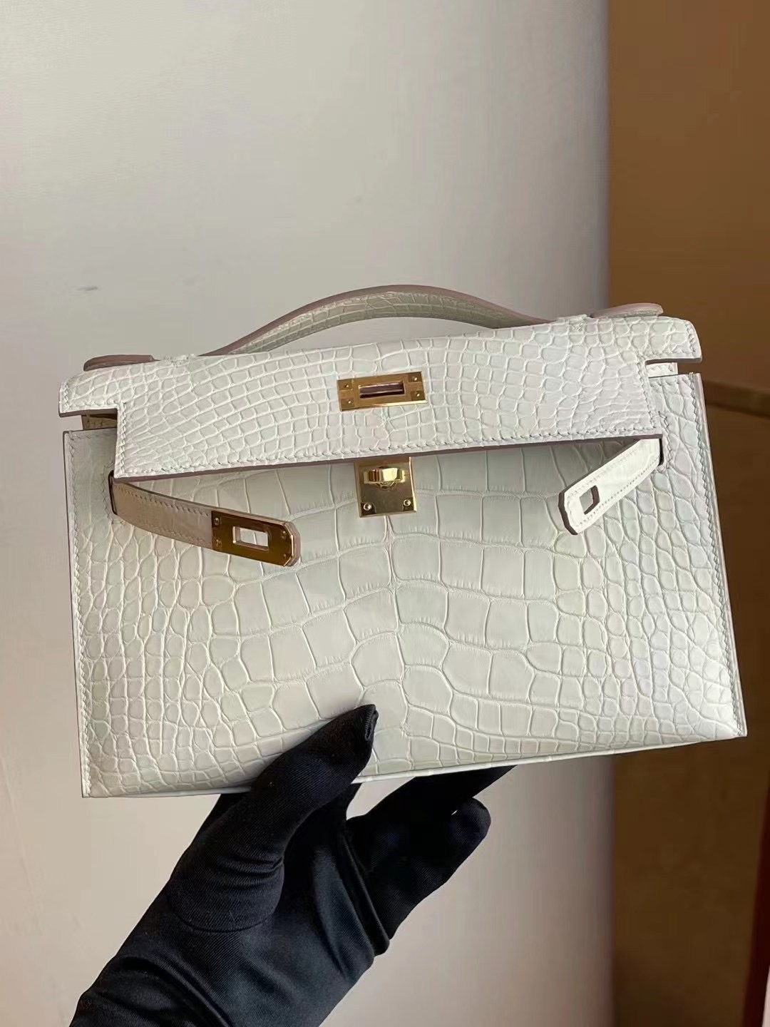 Hong Kong Hermes Mini Kelly Pochette i2 nata 奶油白 霧面方塊 美洲鱷魚