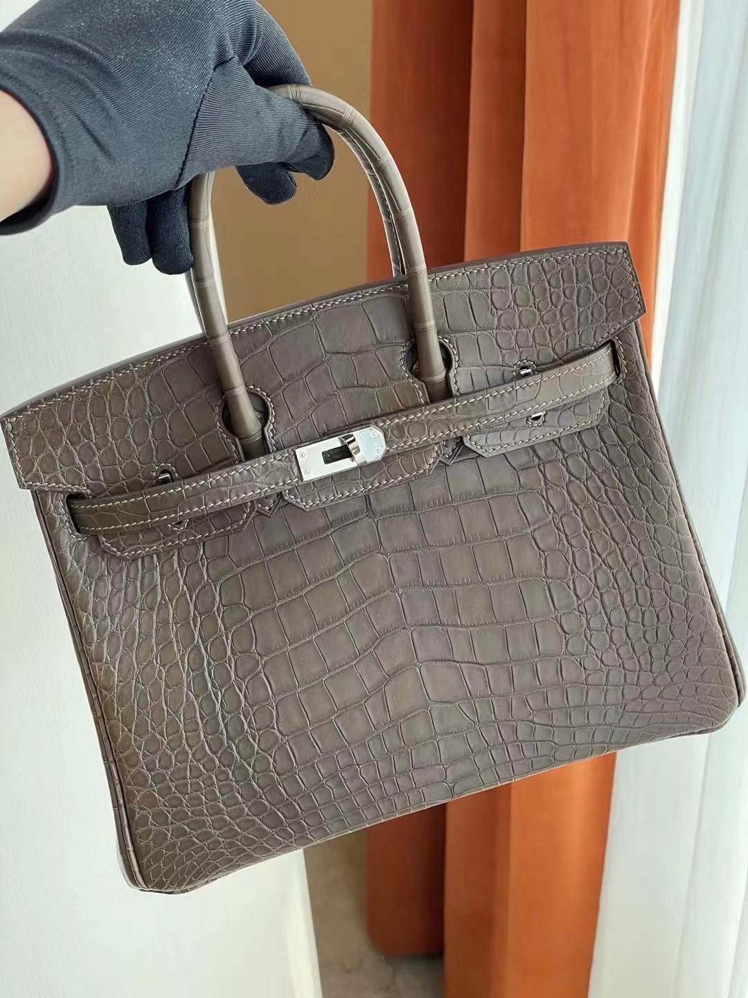 愛馬仕鉑金包官網價格 Hermes Birkin 25cm 18 Etoupe 大象灰 美洲鱷魚銀扣