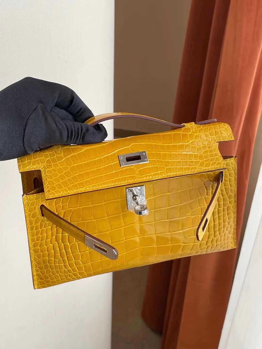 Hermes MiniKelly Pochette 9D Jaune Amber 琥珀黃 亮面方塊 美洲 鱷魚