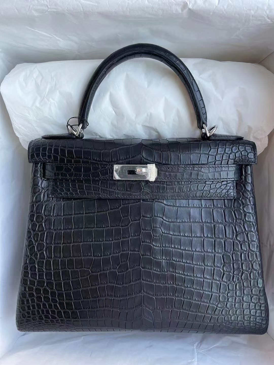 USA Hermes Kelly 28 霧面倒V澳洲灣鱷89 Noir內拼9i Magnolia 玉蘭粉銀扣