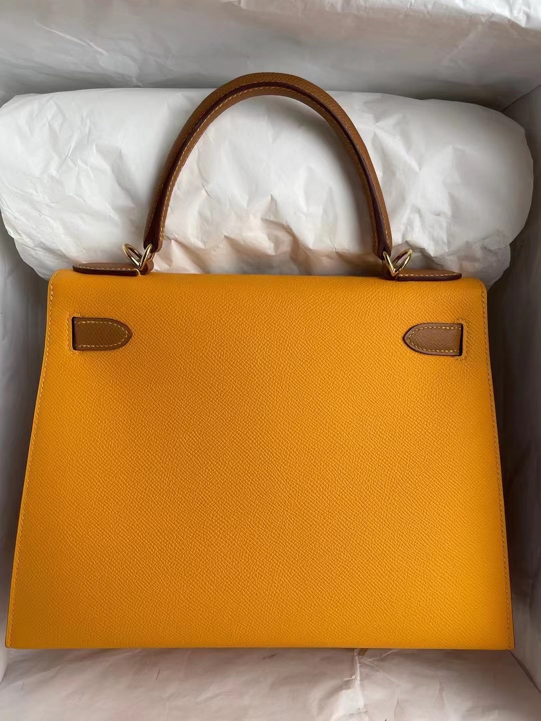 United Arab Emirates Hermes Kelly 28 Hss Epsom 9V Jaune Dor 37 gold GHW