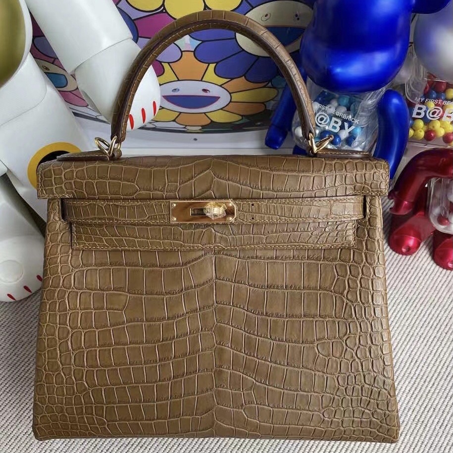 愛馬仕凱莉包28價格 Hermes Kelly 28cm 37 Gold 金棕色霧面倒V灣鱷金扣