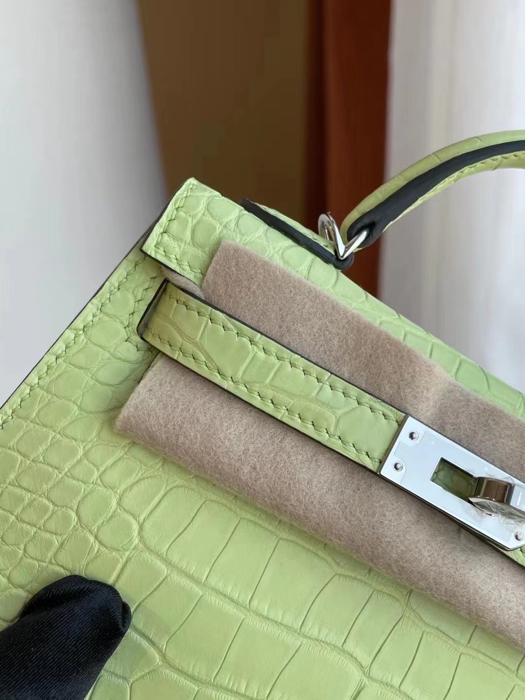 Hermes Kelly Mini II 2代 R9 Jaune Bourgeon 嫩芽黃 霧面方塊 美洲鱷魚銀扣