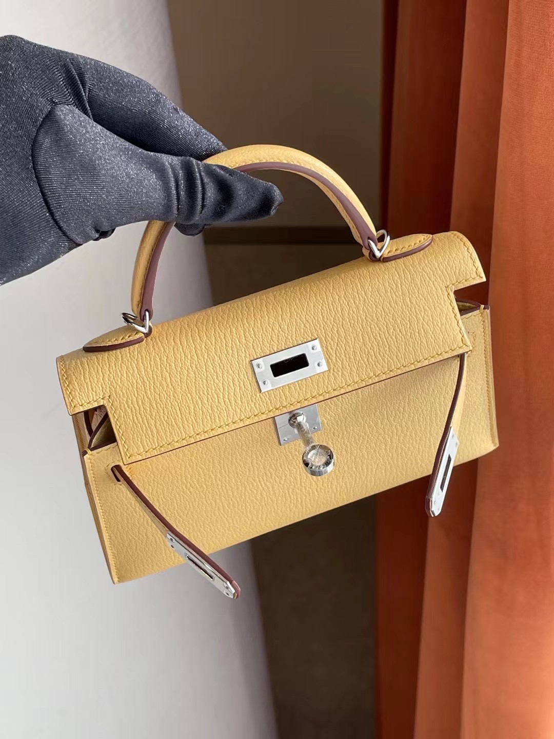 愛馬仕迷你凱莉包二代 Z刻 Hermes Kelly Mini II 2代 1S Foin 麥垛黃 Chevre 山羊皮 銀扣